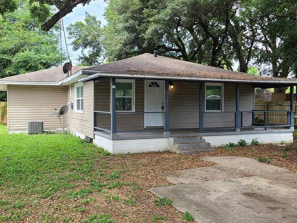 1st image of 3911 Coons Ave