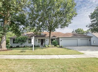 218 Jamie Ln, Lake Zurich, IL 60047