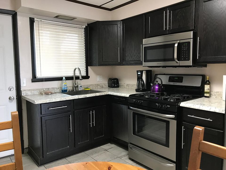 Fully equipped and updated kitchen.