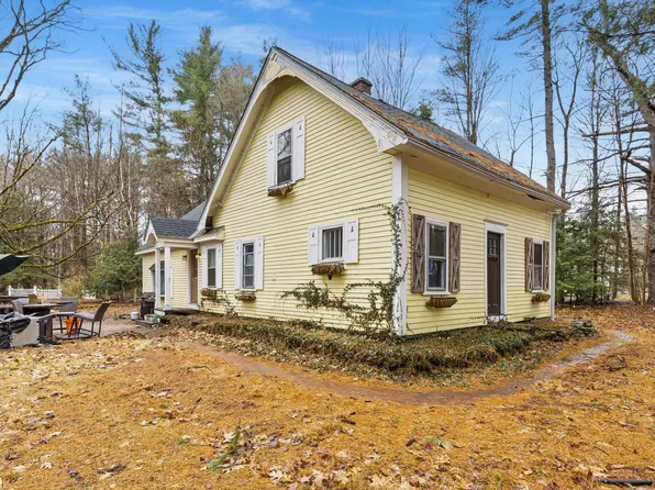 8 Wilson Hill Road, Merrimack, NH 03054