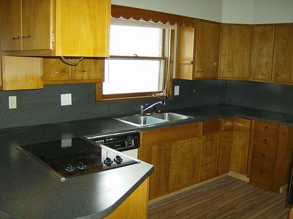 4th image of 539 Parkhill Dr
