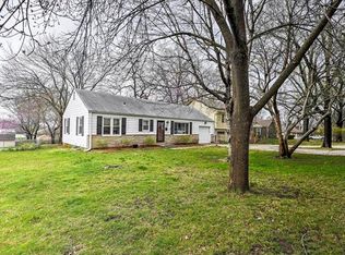 5518 Barkley St, Mission, KS 66202