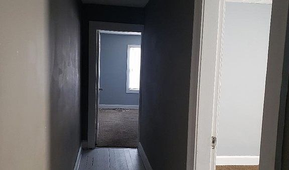 3rd image of 2625 E Saint Clair St