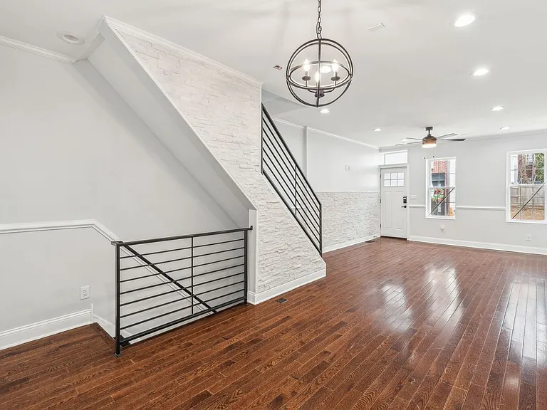 1450 N Marston St — Photo 22