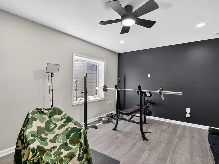 980 Basswood Dr — Photo 54
