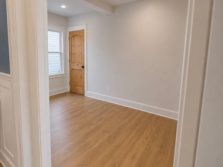 2785 Avondale Ave #2 — Photo 9