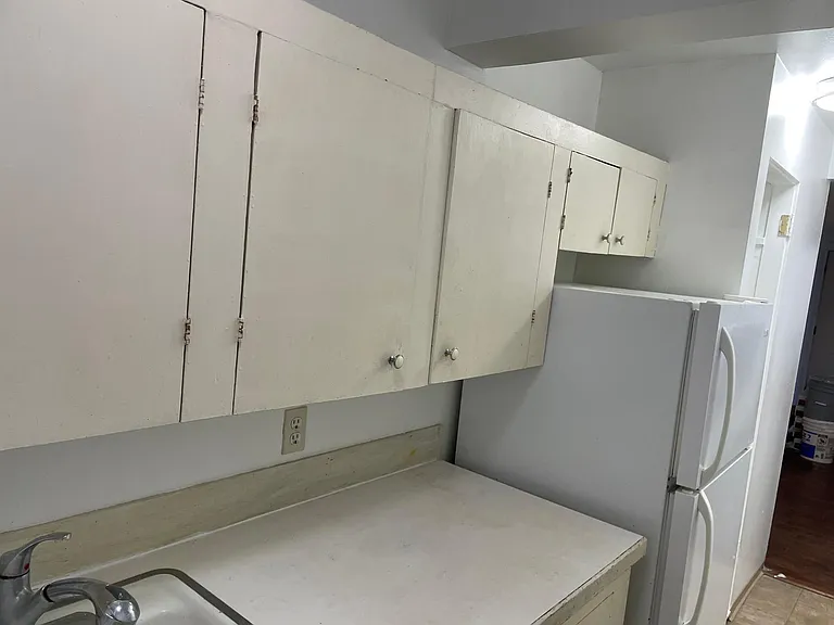 650 NE 42nd St #8 — Photo 9