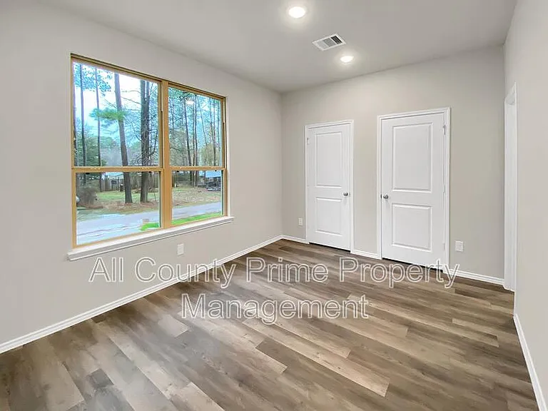 11593 Persimmon St — Photo 14