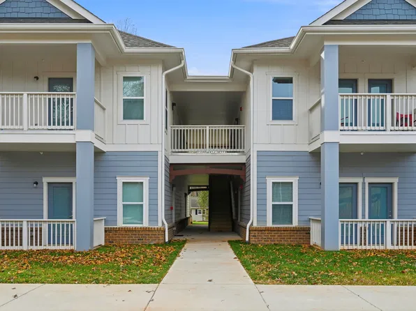 227 S 11th St #205, Mebane, NC 27302
