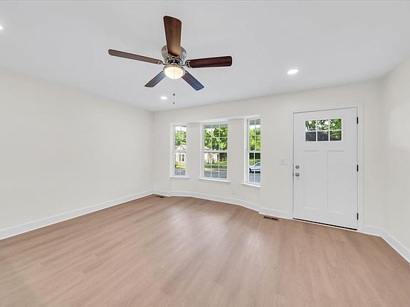 4th image of 2508 Alameda St