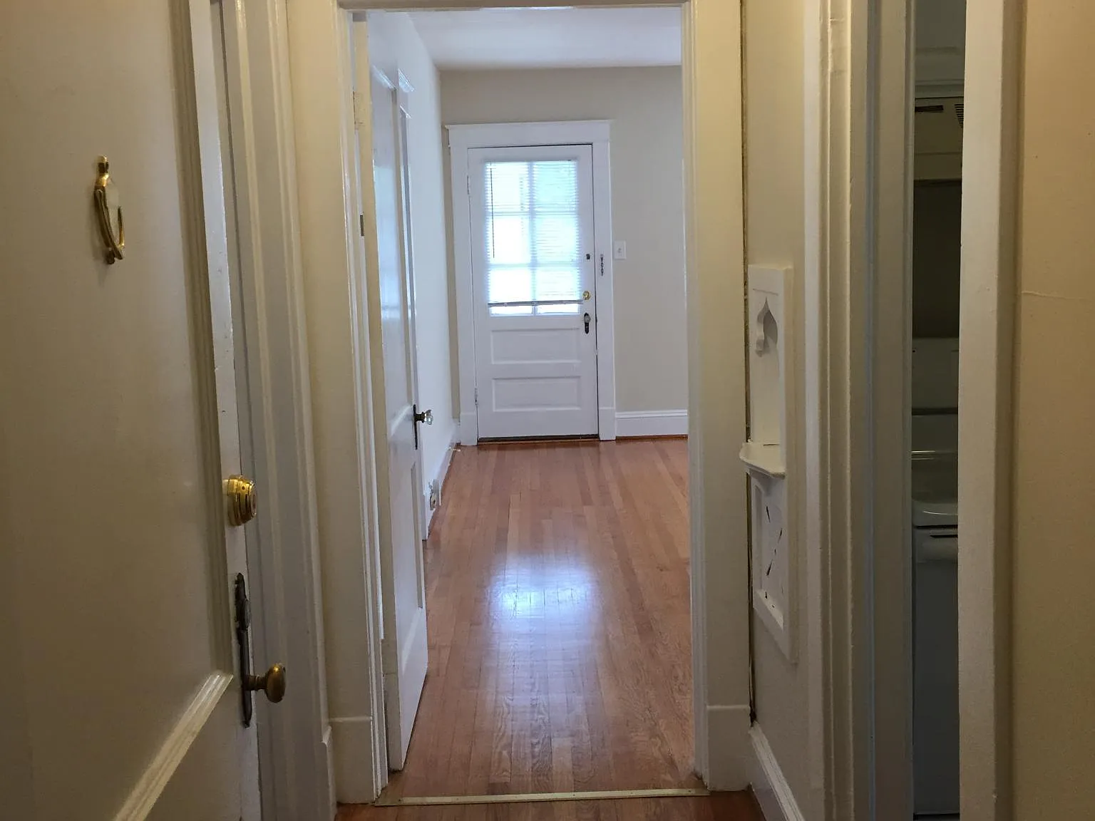 2 bed, 1.5 bath, 950 sqft, $1,600 — Photo 4
