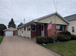 736 W 8th Ave, Oshkosh, WI 54902
