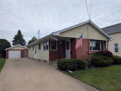 736 W 8th Ave, Oshkosh, WI, 54902