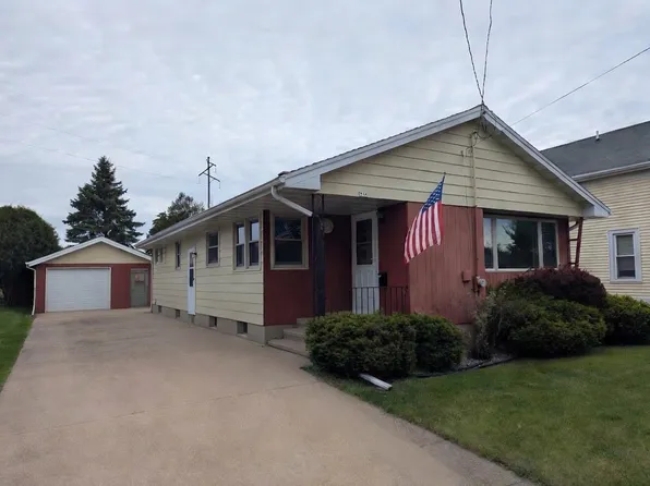 736 W 8th Ave, Oshkosh, WI 54902