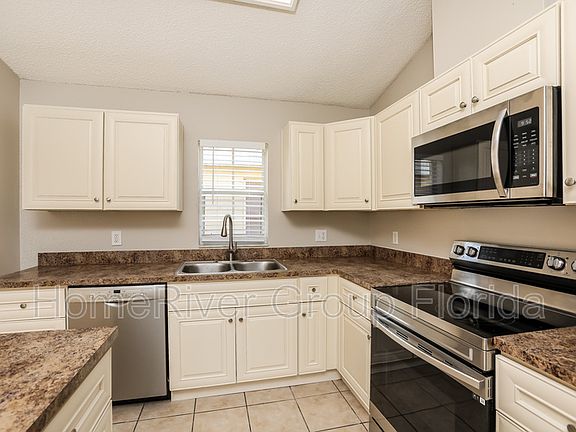 5th image of 5812 Mariposa Cove Ln