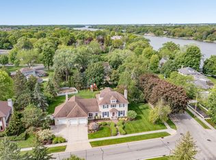 400 Cook St, De Pere, WI 54115