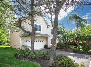 15 Pennyroyal Ct, Princeton, NJ