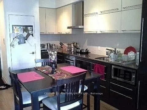 770 Bay St #604 — Photo 7