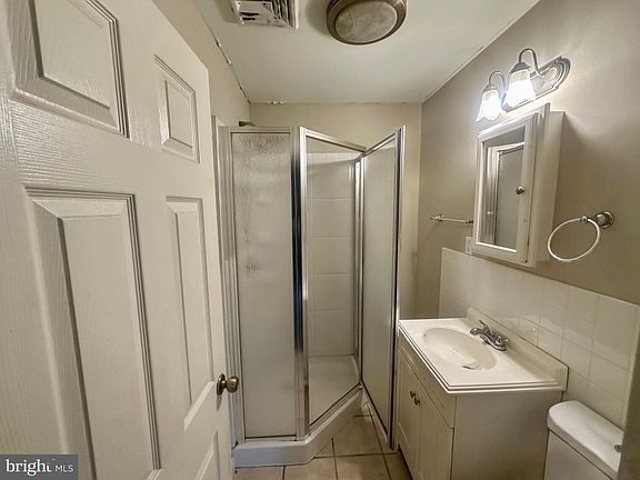 5th image of 31 Trilby Ave