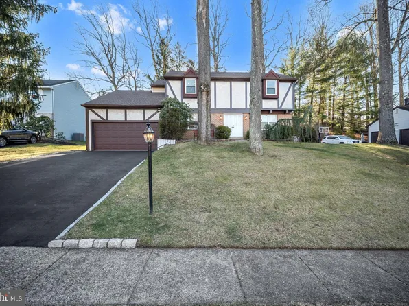 853 Green Ridge Cir, Langhorne, PA 19053