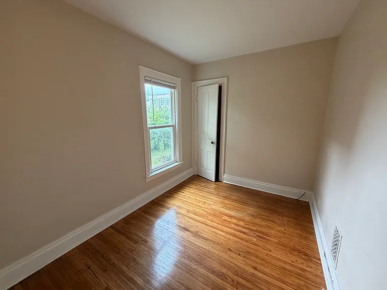 37 Bremen St — Photo 15