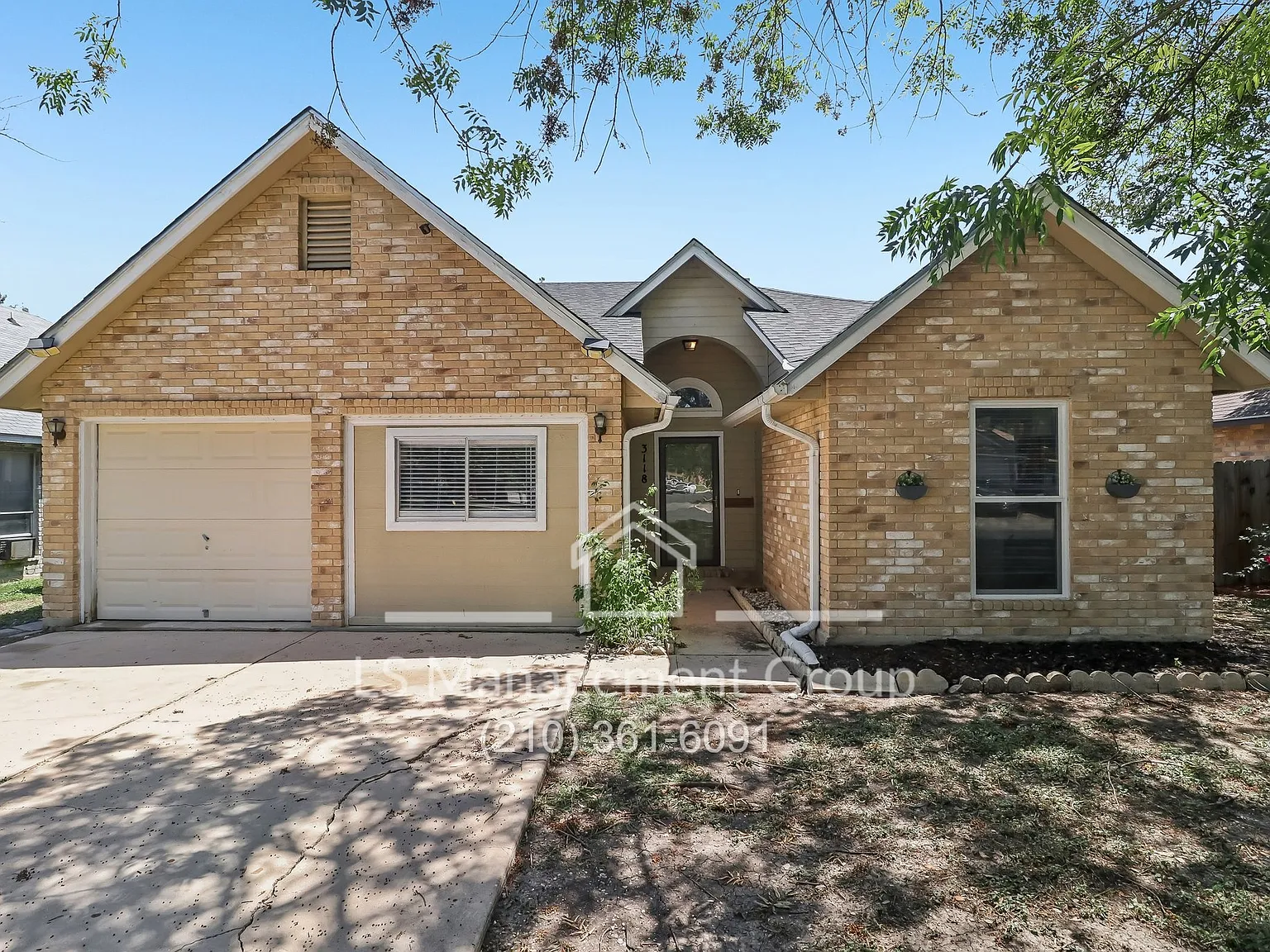 3 bed, 1172 sqft, $1,700 — Photo 2