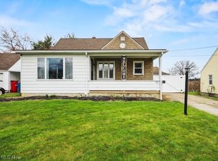 81 Renee Dr, Struthers, OH 44471