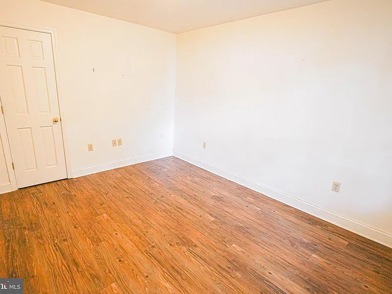800 Travers St #5 — Photo 55