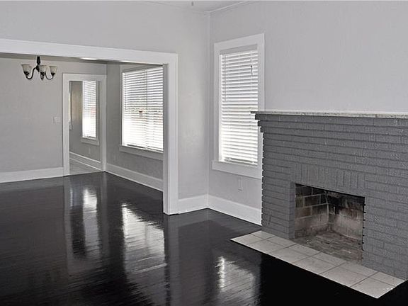 2nd image of 935 19th Ave S
