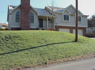 105 Duncan Station Rd, McKeesport, PA 15135