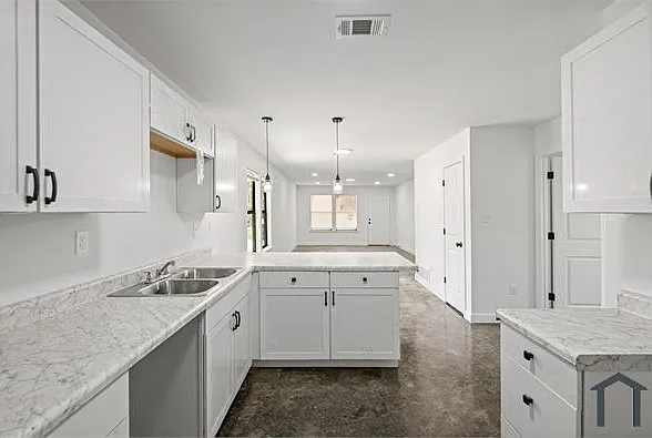 1109 Cella St — Photo 6