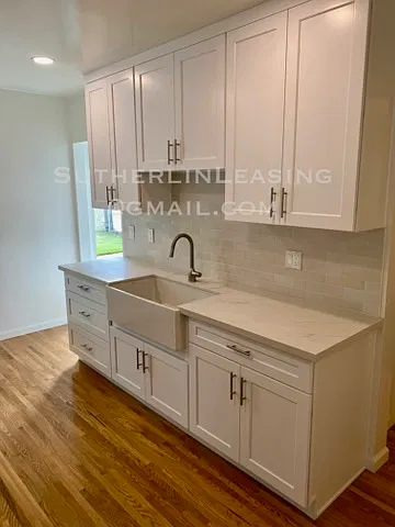 3 bed, 1025 sqft, $3,695 — Photo 4