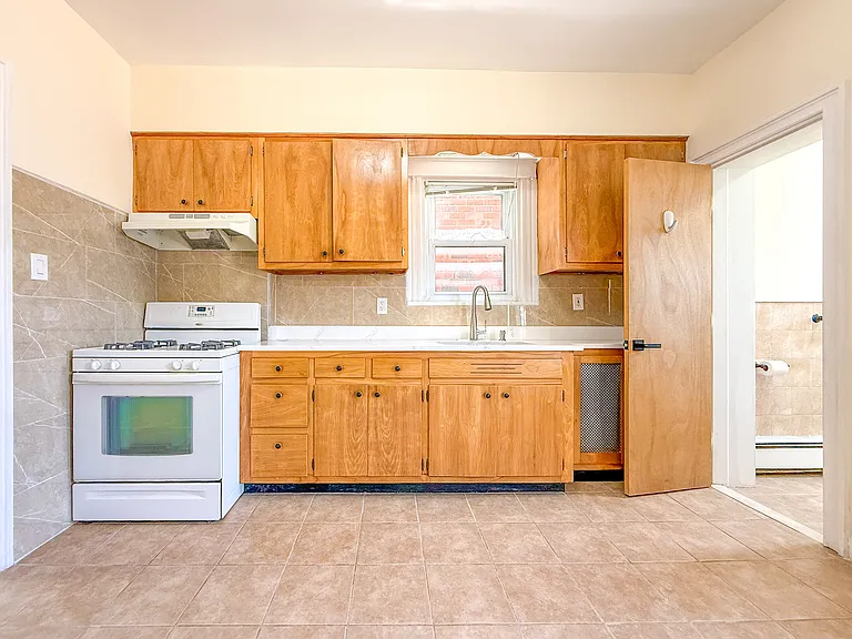 244 Lincoln Ave #2 — Photo 1