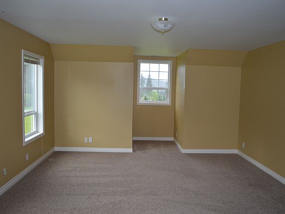 5th image of 18305 NE 255th Cir