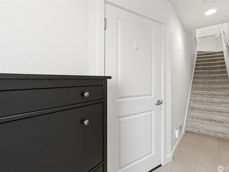 2225 NW Moraine Pl — Photo 24