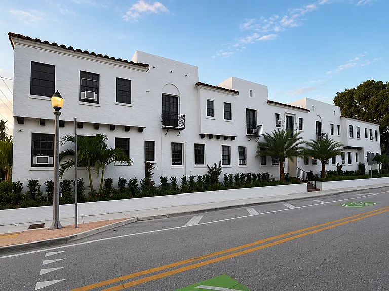 Park Place Apartments — Photo 19