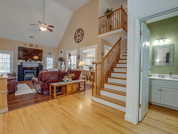 4th image of 105 Moontide Ct