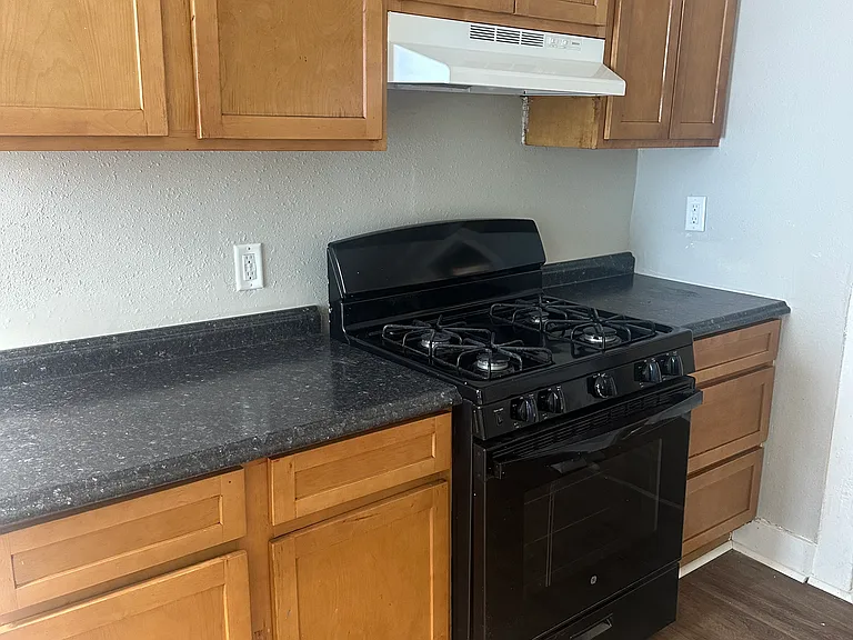 103 Sheffield Ave #2 — Photo 4