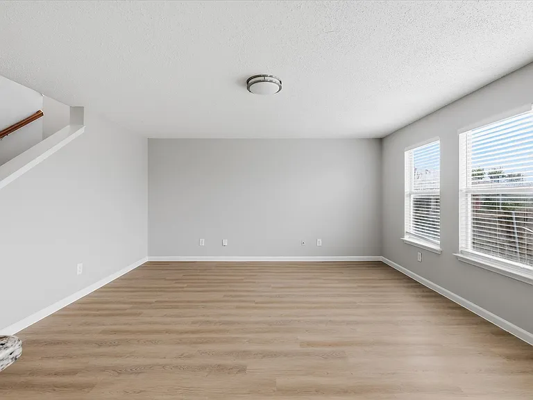 2308 Shadabury Dr — Photo 9