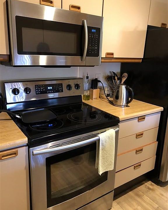 1st image of 8332 Regents Rd Unit 1G
