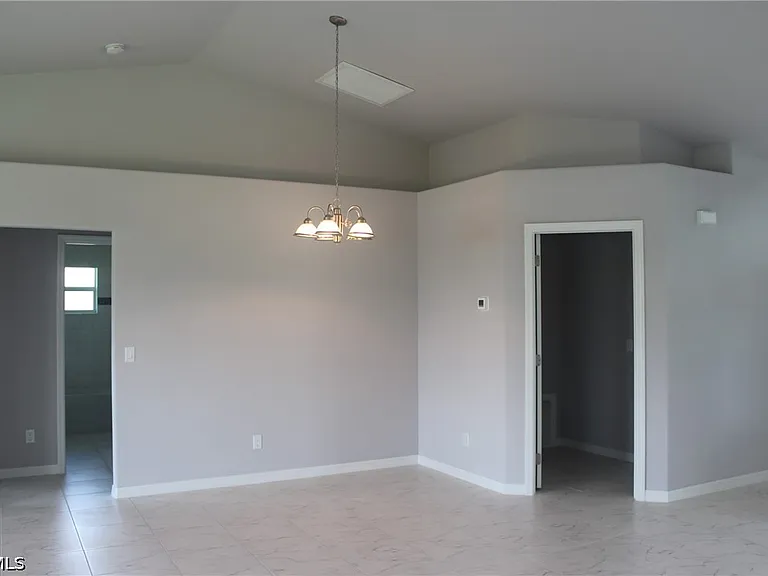 1327 SW 3rd Ave — Photo 9