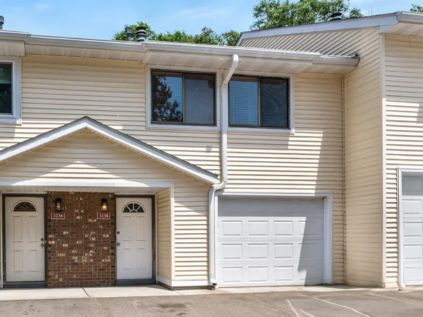 3238 Valley Ridge Dr, Eagan, MN 55121