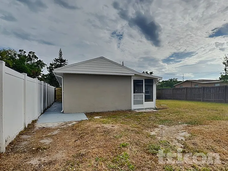 1707 W Hanlon St — Photo 12
