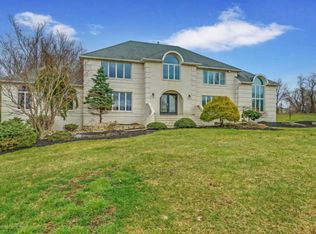 9 Notting Hill Ct, Manalapan, NJ 07726