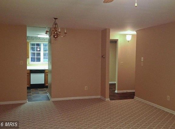 4th image of 16302 Taconic Cir