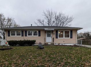 7903 10th St W, Rock Island, IL