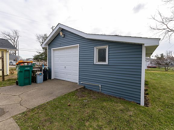4th image of 509 Iroquois Ave
