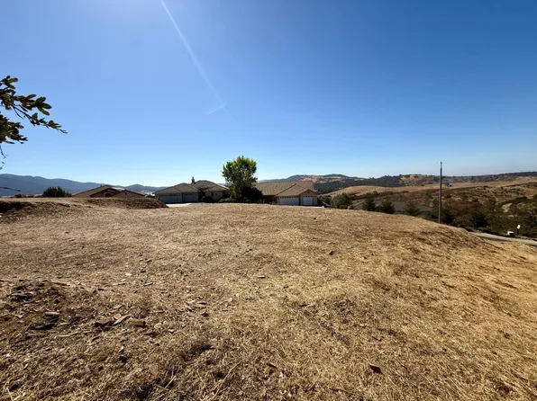 1106 Paradise Peak Rd, Valley Springs, CA 95252