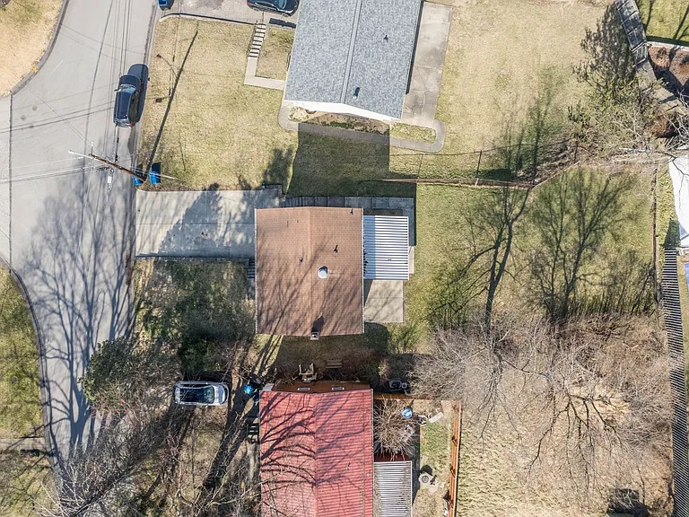 743 Elm Dr — Photo 4