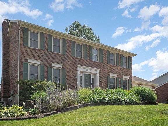 3rd image of 2828 Deerfield Dr